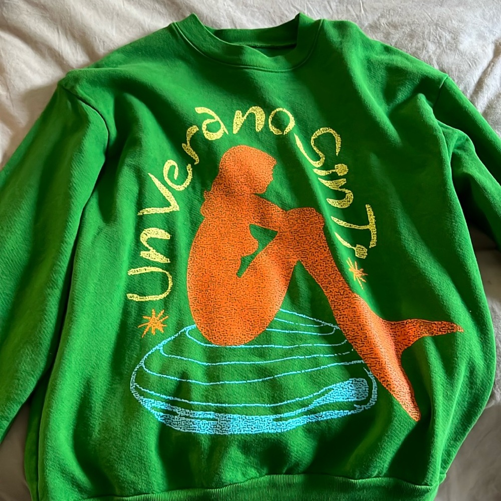 Un Verano Sin‎ Ti Sweatshirt